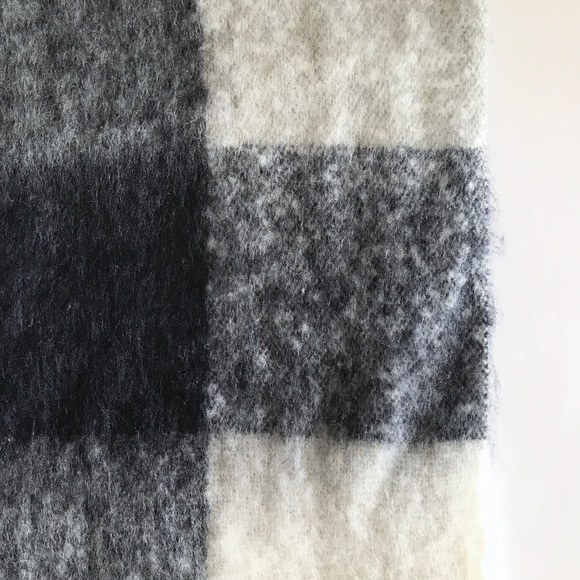 Fry & Co. Soft Navy Grey Cream Fringe Oblong Scarf - Picture 4 of 12